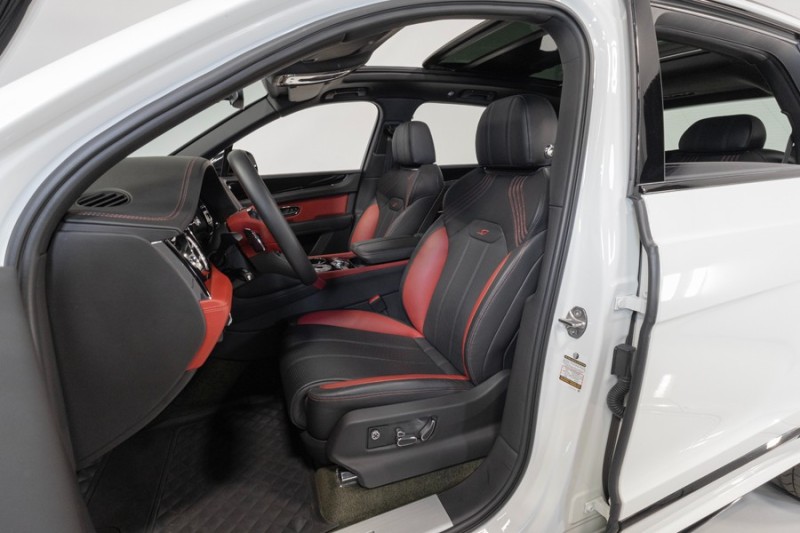 2022 Bentley Bentayga Bentayga S ($242,125 MSRP) *ONLY 13,000 MILES* *FULL PPF* in , 