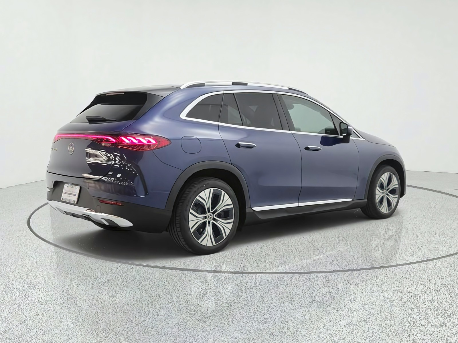New 2027 Twilight Blue Metallic Mercedes-Benz EQE 320+ SUV image 5