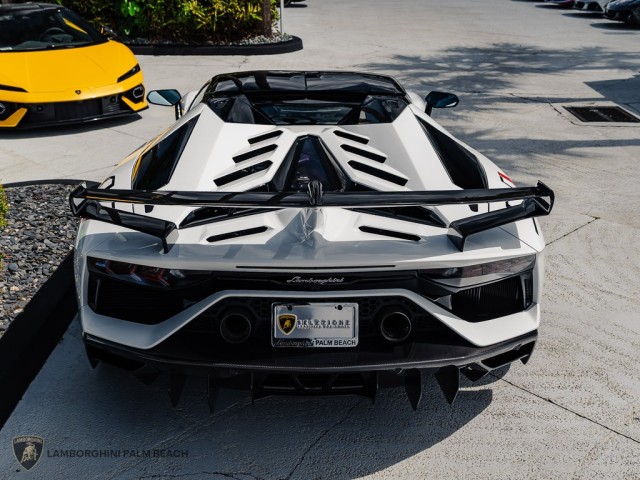 Lamborghini Aventador SVJ