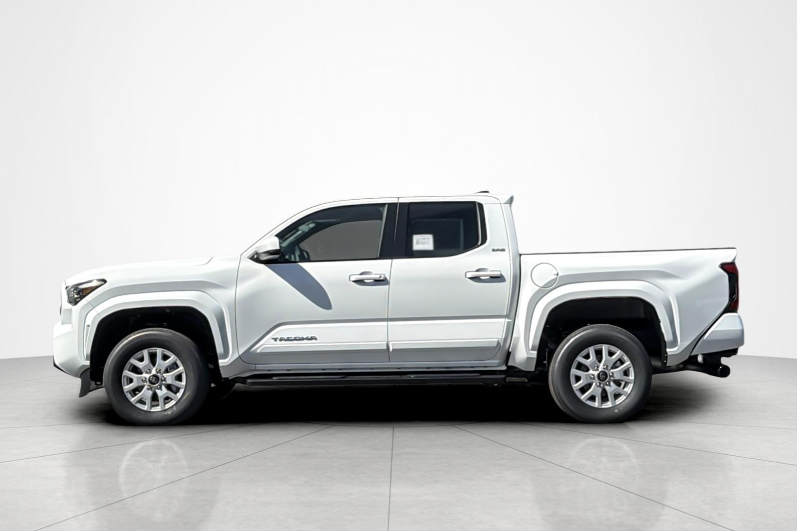 New 2026 Ice Cap Toyota SR5 image 2