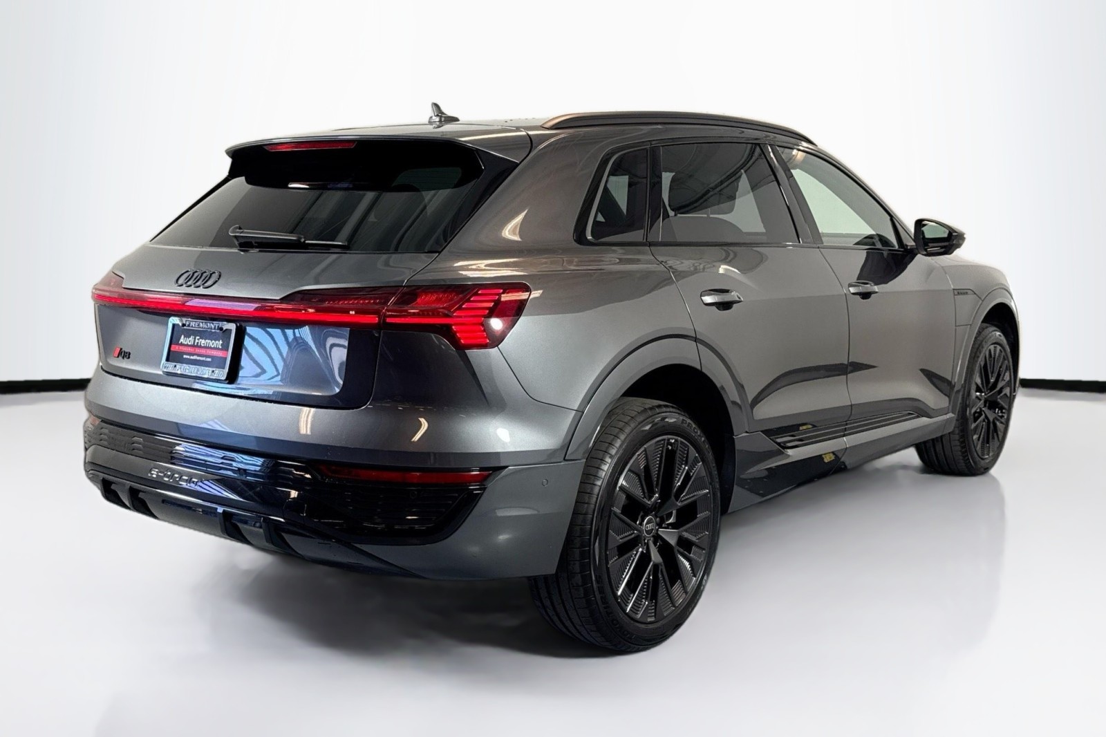 Used 2024 Daytona Gray Pearl Effect Audi Prestige image 5