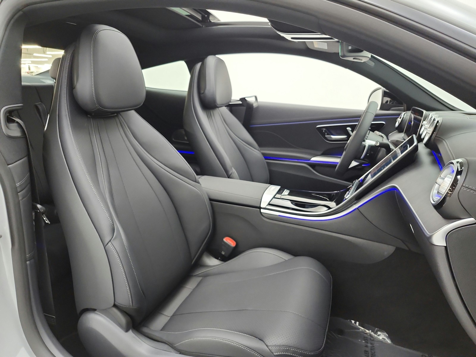 New 2027 MANUFAKTUR Alpine Grey Metallic Mercedes-Benz CLE 450 4MATIC® Coupe image 14