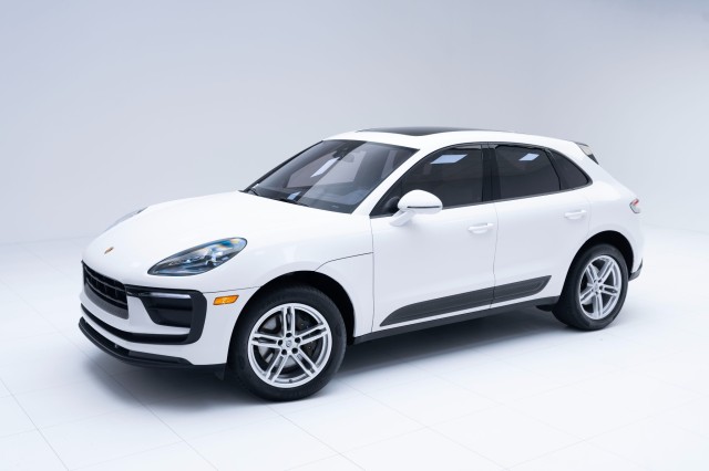 2022  Macan  in , 