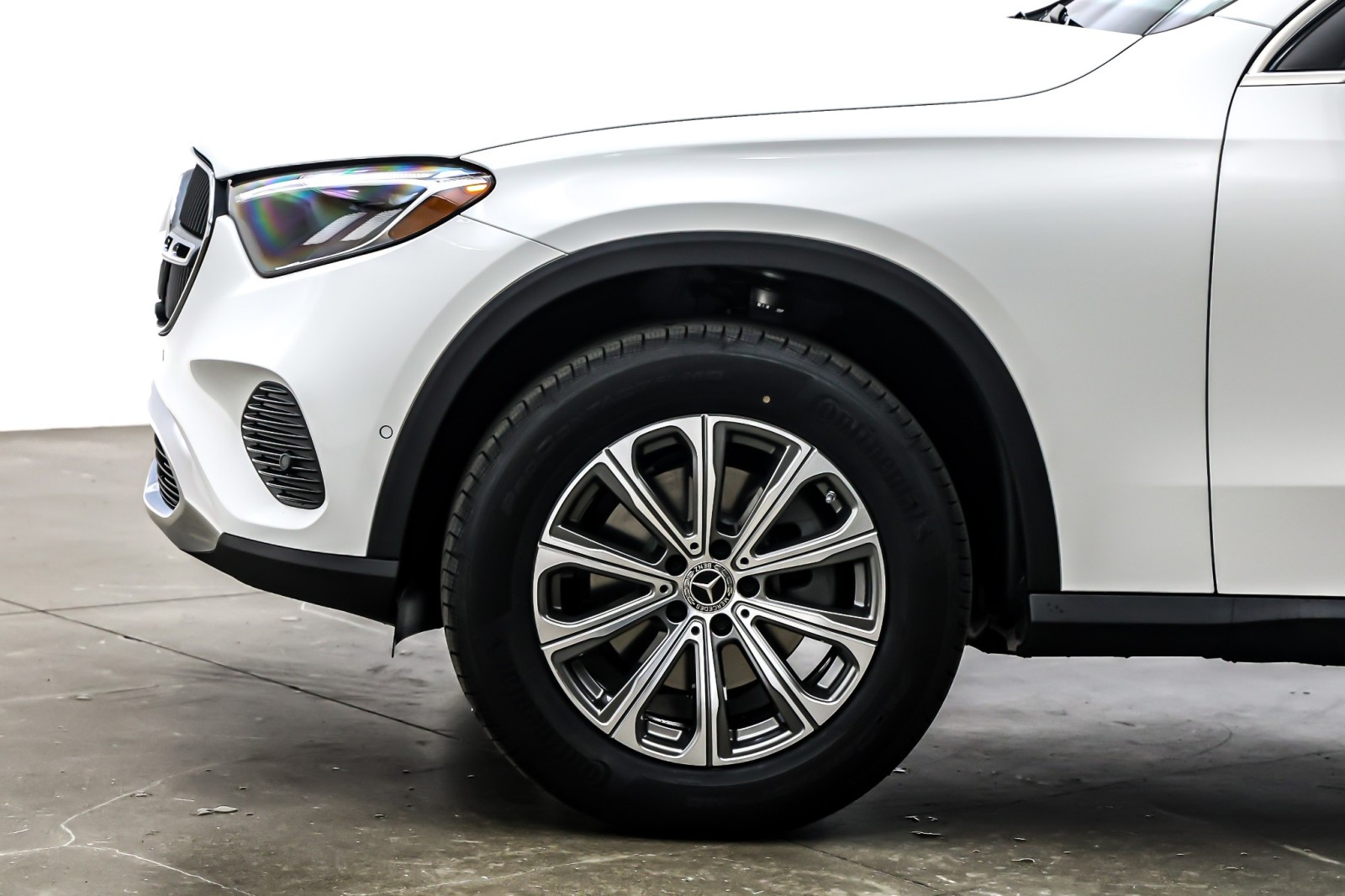 New 2026 Polar White Mercedes-Benz GLC 300 image 10