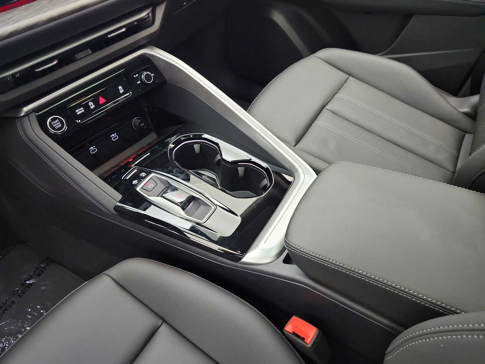 New 2026 District Green Metallic Audi Premium 2.0 TFSI quattro image 10