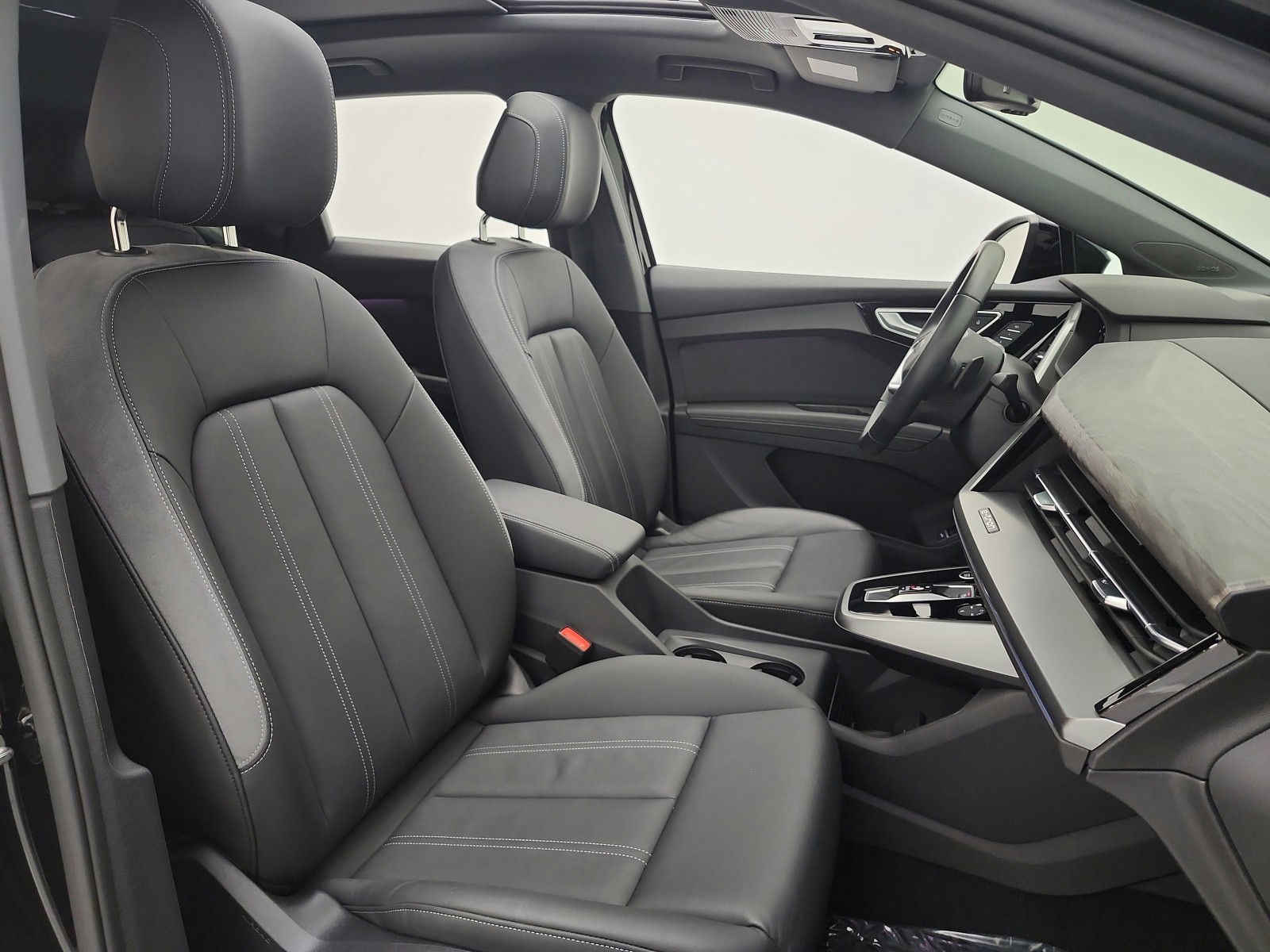 Used 2024 Mythos Black Metallic Audi Prestige 55 quattro image 28