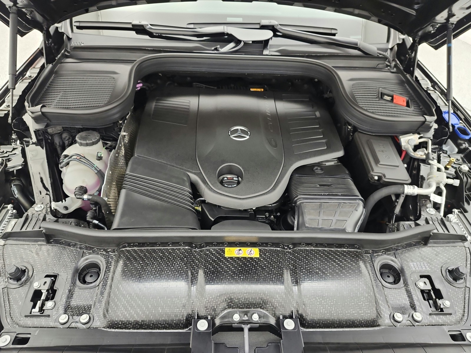 New 2027 Obsidian Black Metallic Mercedes-Benz GLE 450 4MATIC® SUV image 12