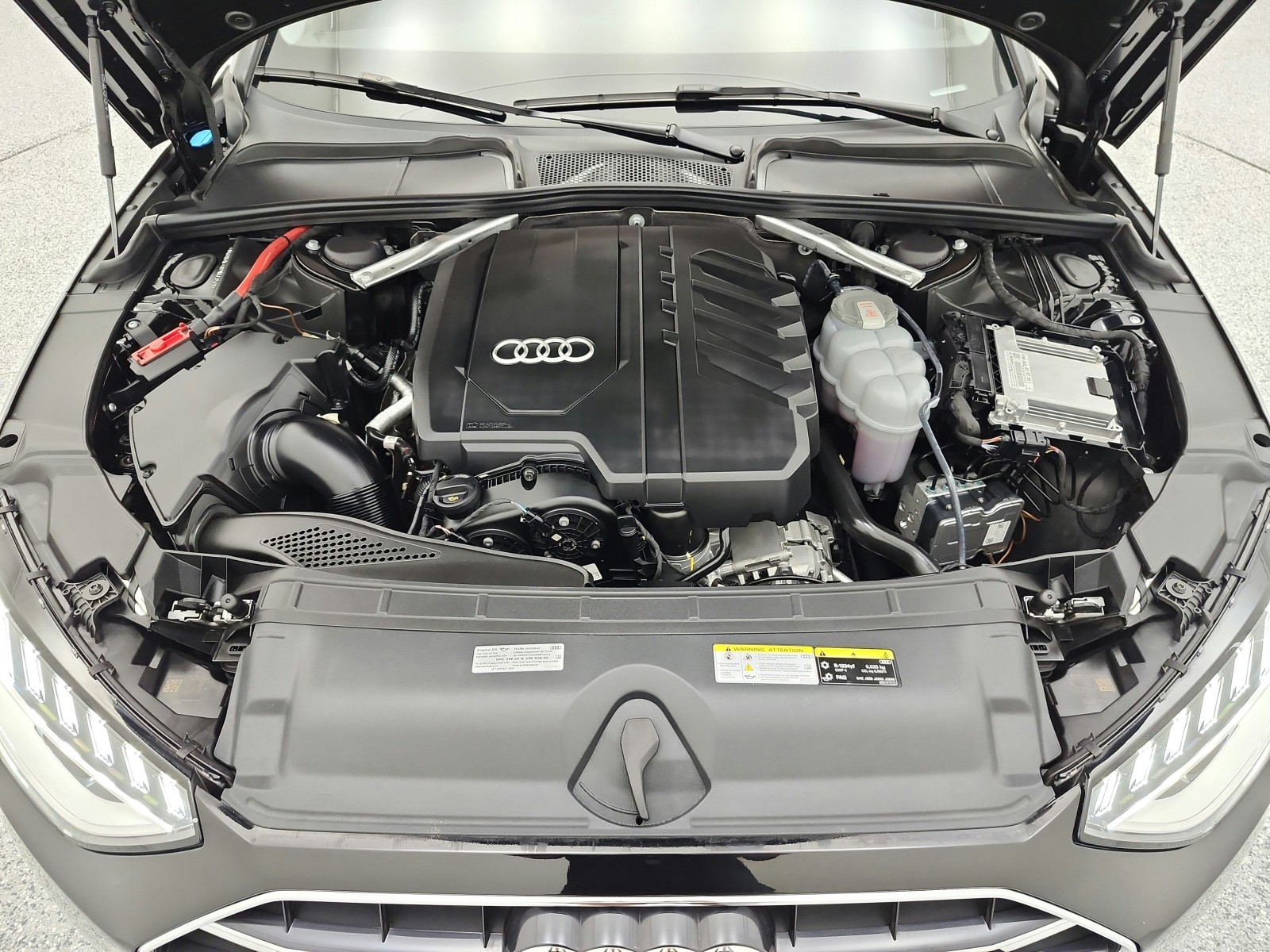 Used 2023 Brilliant Black Audi Premium image 17