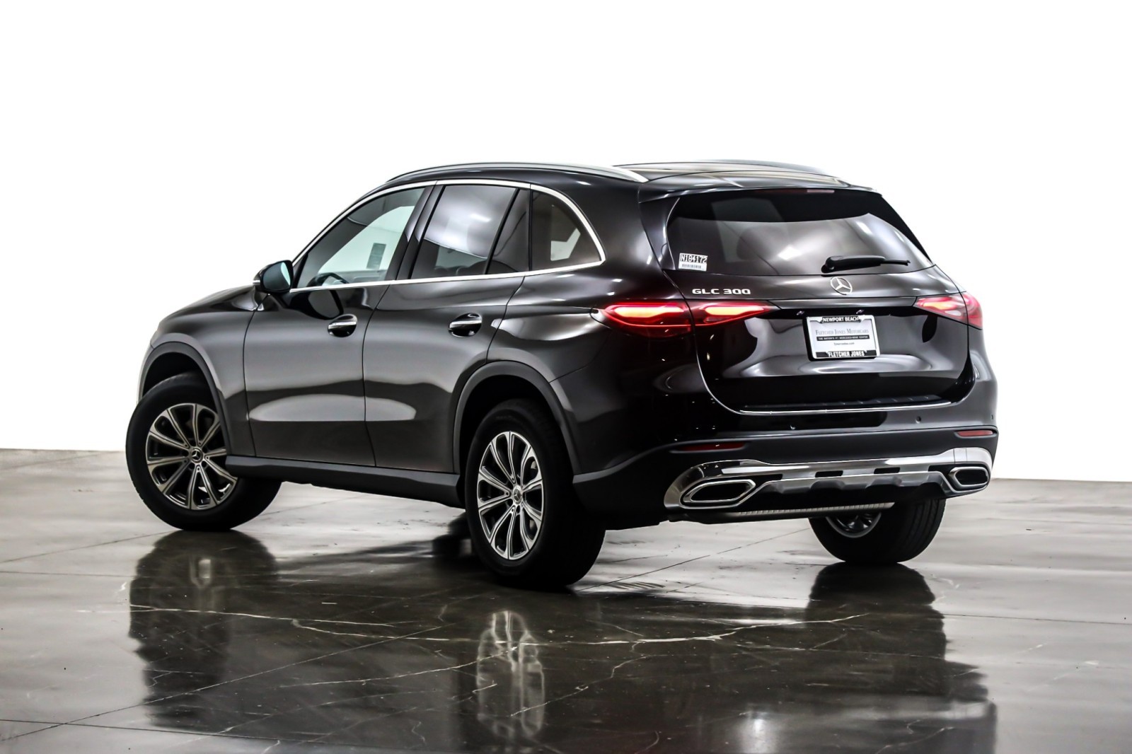 New 2026 Black Mercedes-Benz GLC 300 image 12