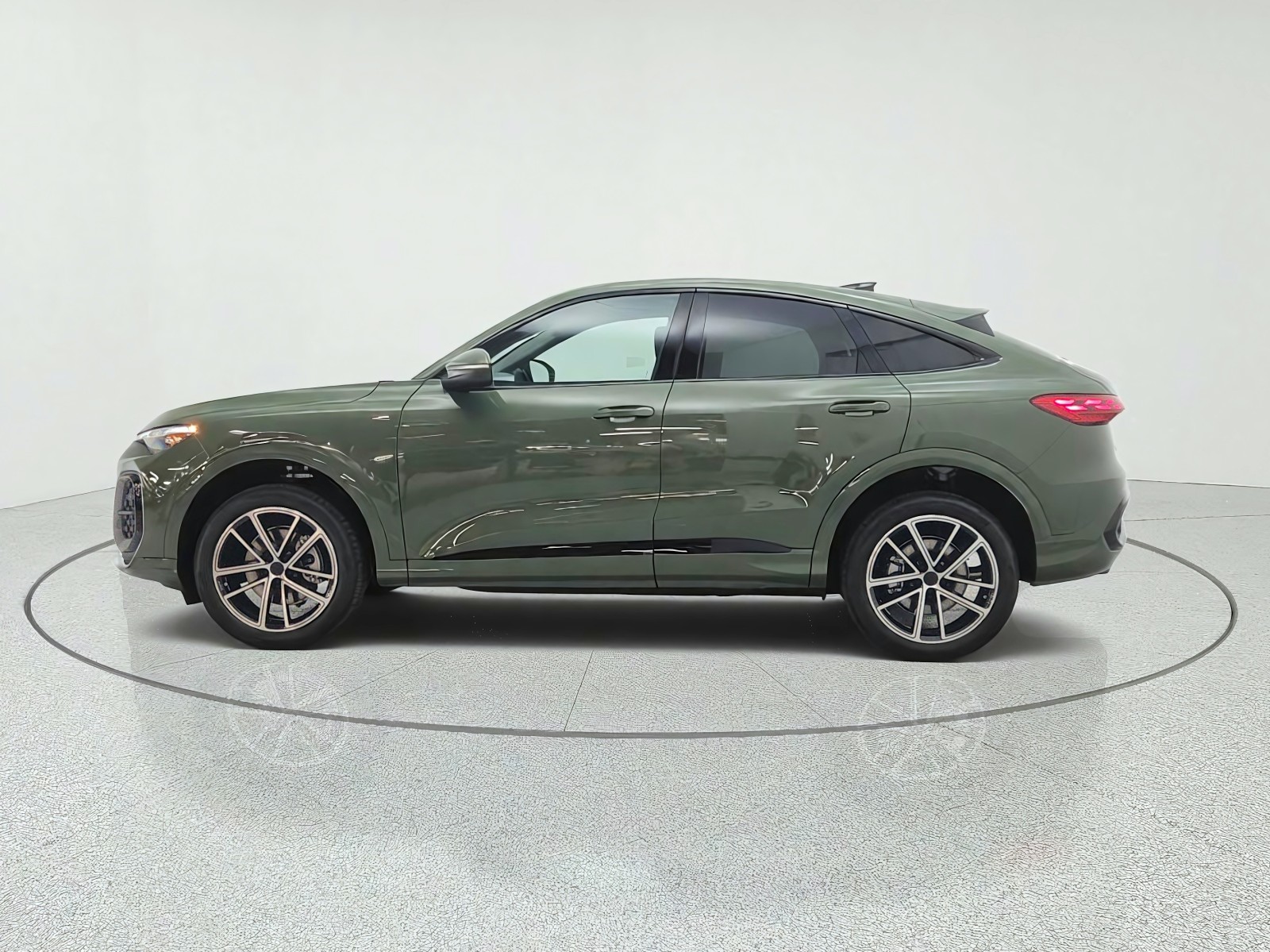 New 2026 District Green Metallic Audi Premium Plus 2.0 TFSI quattro image 8
