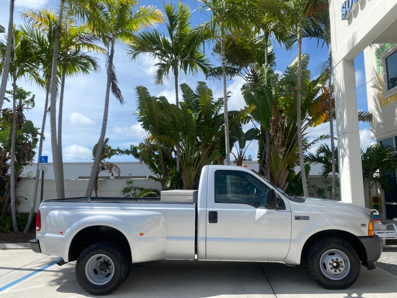 2001 Ford Super Duty F-350 DRW XL 1 OWNER LOW MILES 14,269 in , 