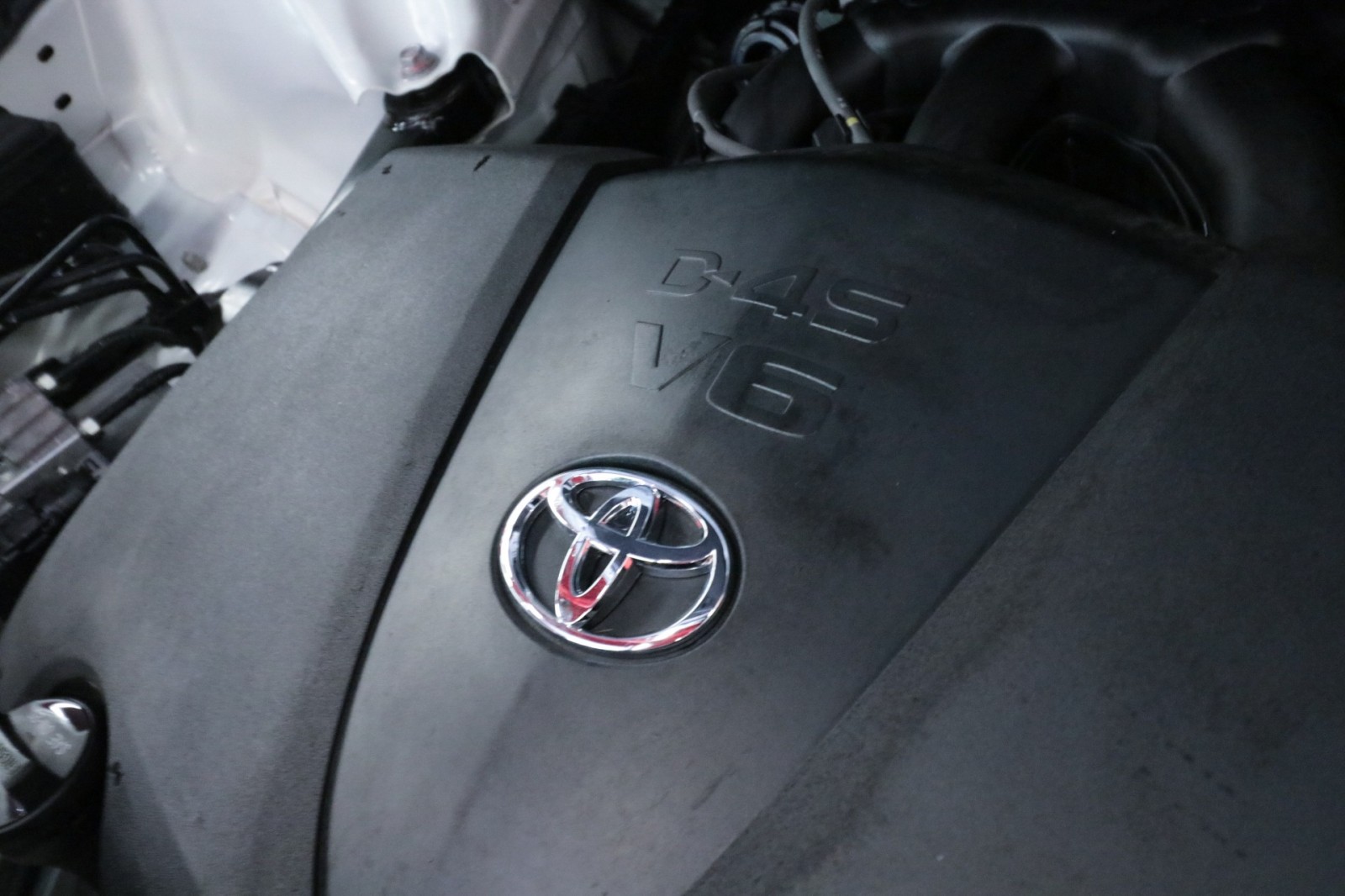 Used Car 2019 Toyota Highlander  Xle For Sale Under $30,000 In Austin, Texas