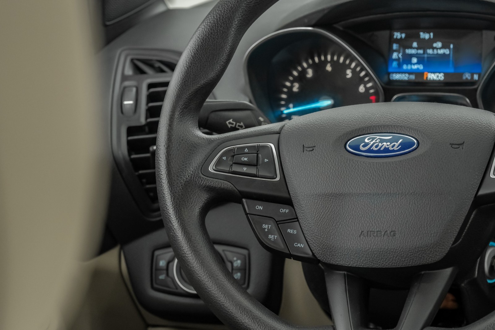 2018 Ford Escape SE 4WD AUTOMATIC HEATED SEATS REAR CAMERA BLUETOOT 20
