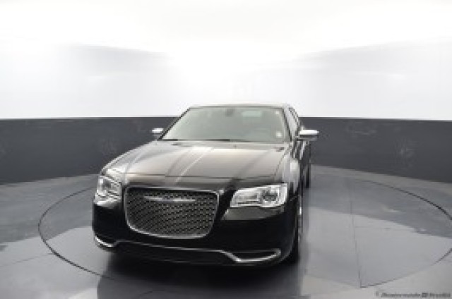 Used 2019 Chrysler 300