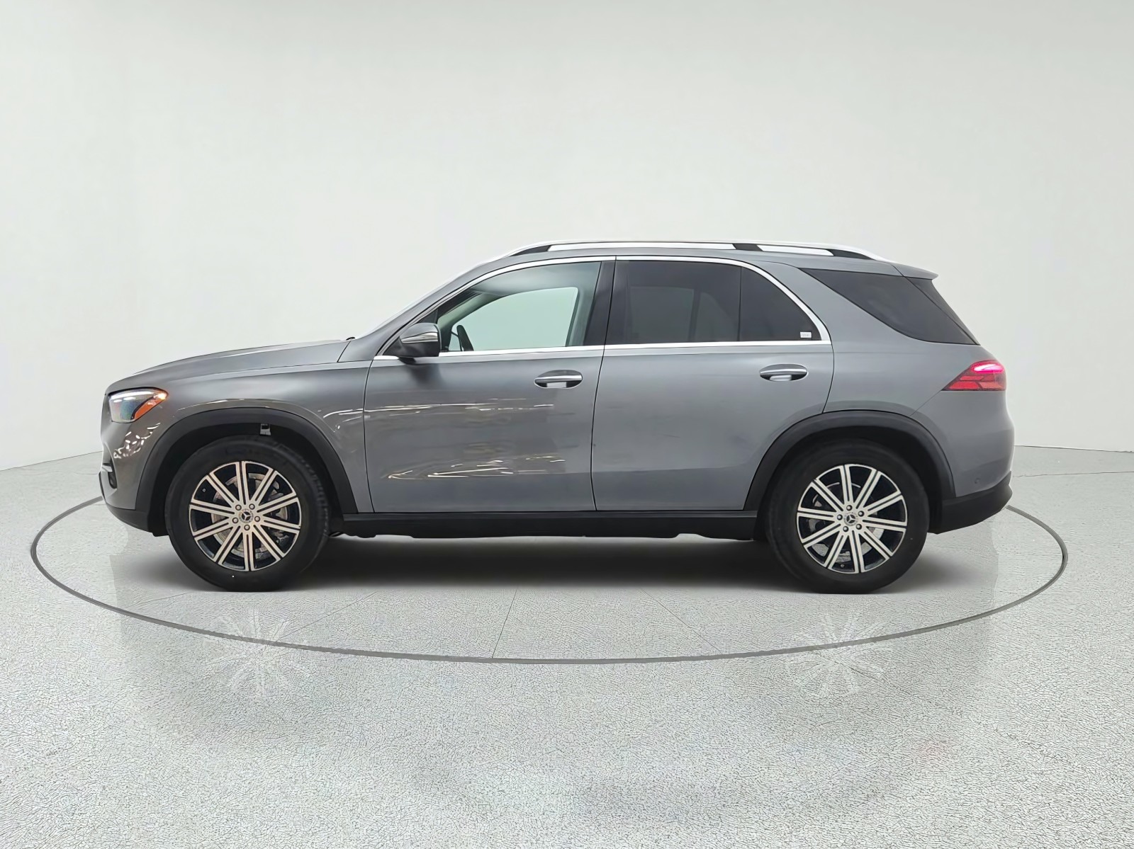New 2026 Selenite Grey Metallic Mercedes-Benz GLE 350 4MATIC® SUV image 8