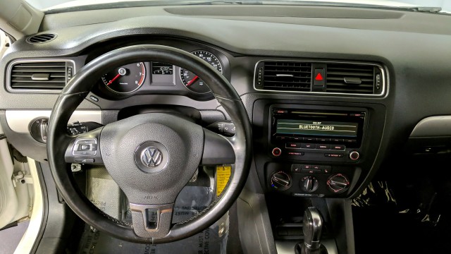 2013 Volkswagen Jetta Sedan SE w/Convenience 18