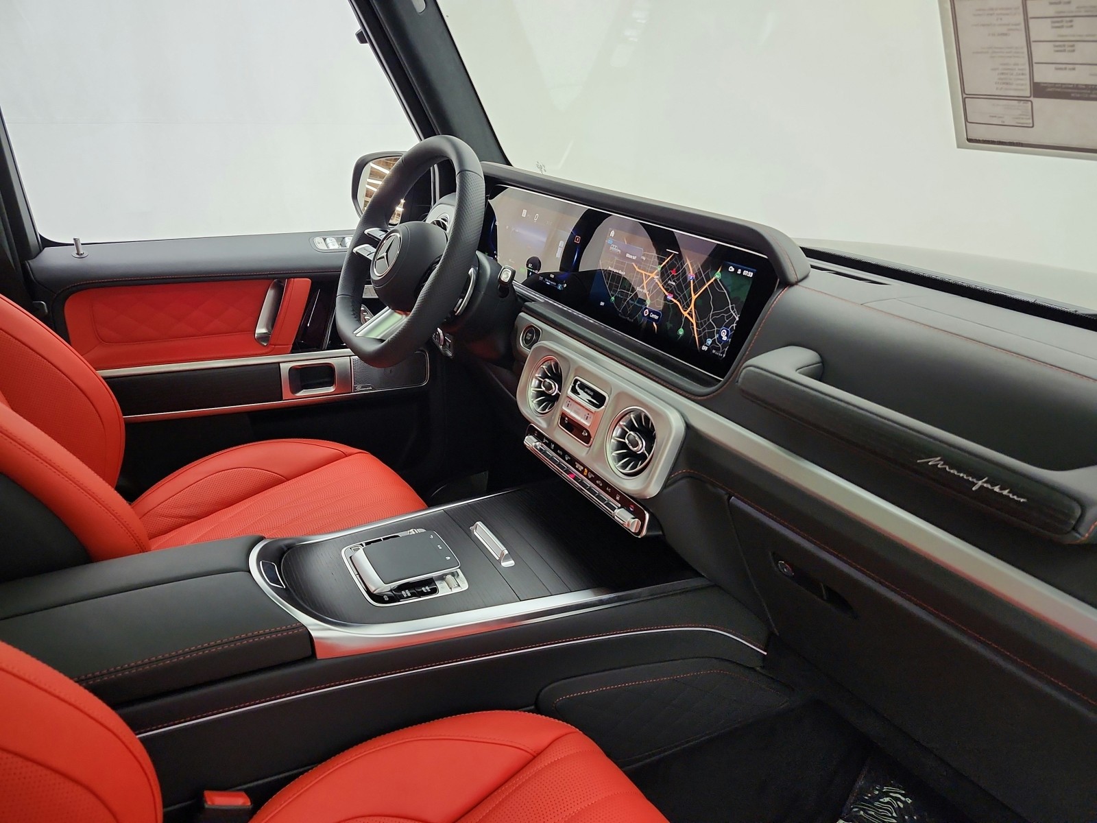 New 2027 MANUFAKTUR Night Black magno Mercedes-Benz G 580e SUV image 13