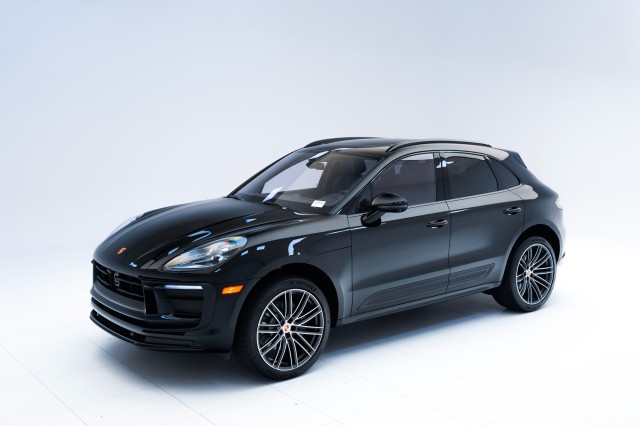 2024  Macan  in , 