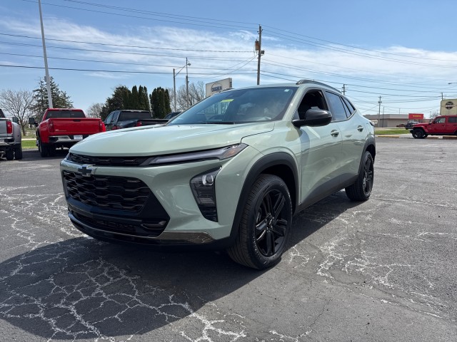 Cacti Green 2025 Chevrolet Trax Activ FWD SUV / Crossover Front-Wheel Drive Automatic