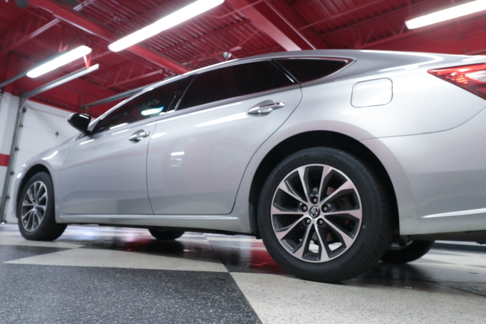 Used Car 2018 Toyota Avalon  Xle Premium For Sale Under $25,000 In Austin, Texas