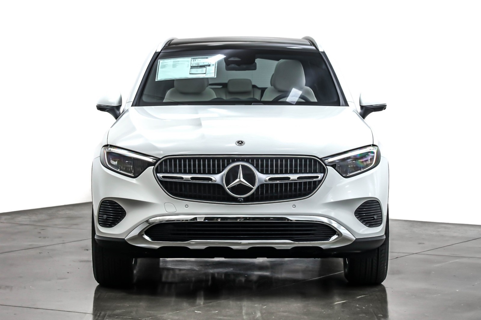 New 2026 Polar White Mercedes-Benz GLC 300 image 2