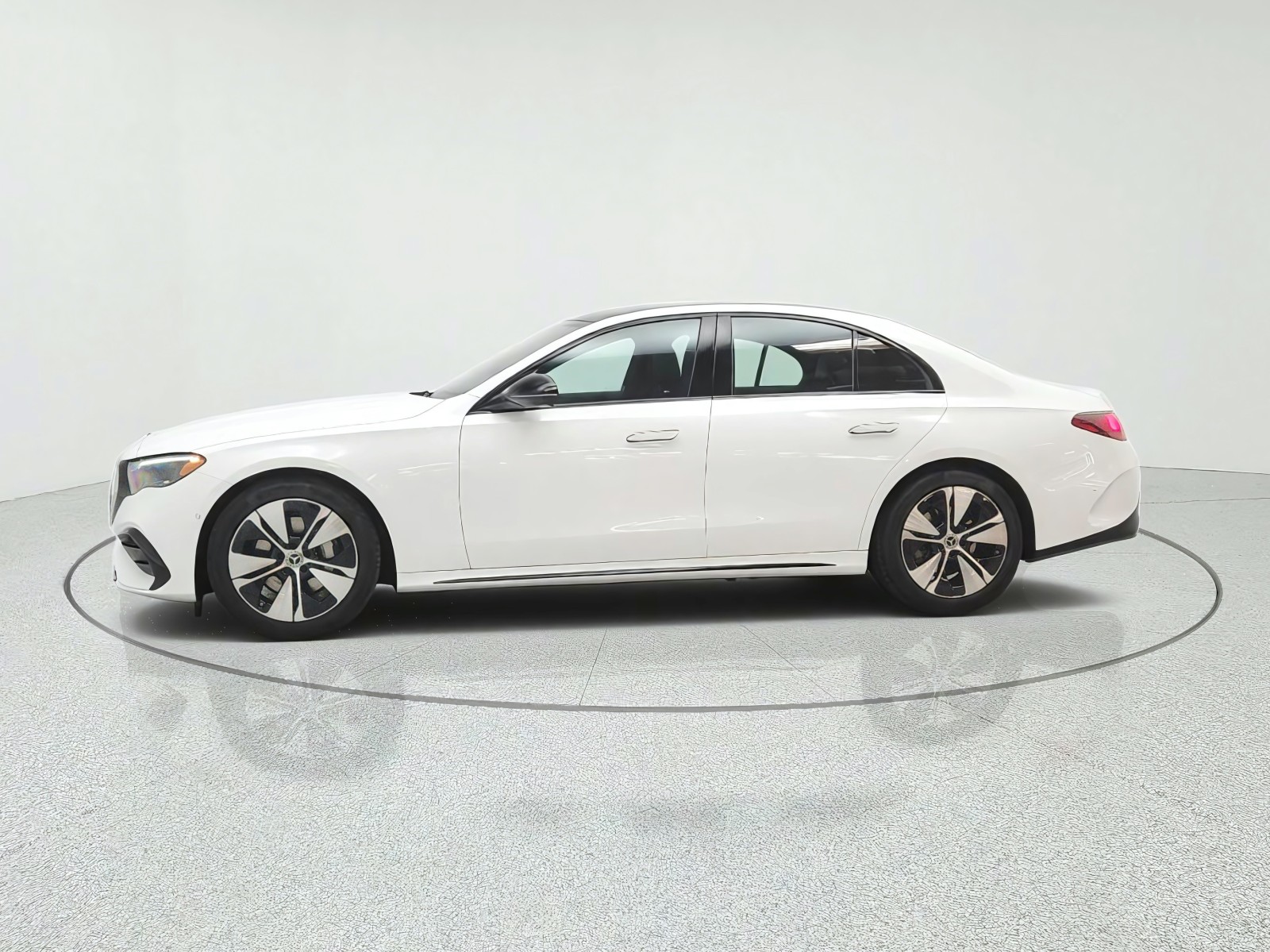 New 2027 Polar White Mercedes-Benz E 350 RWD Sedan image 8