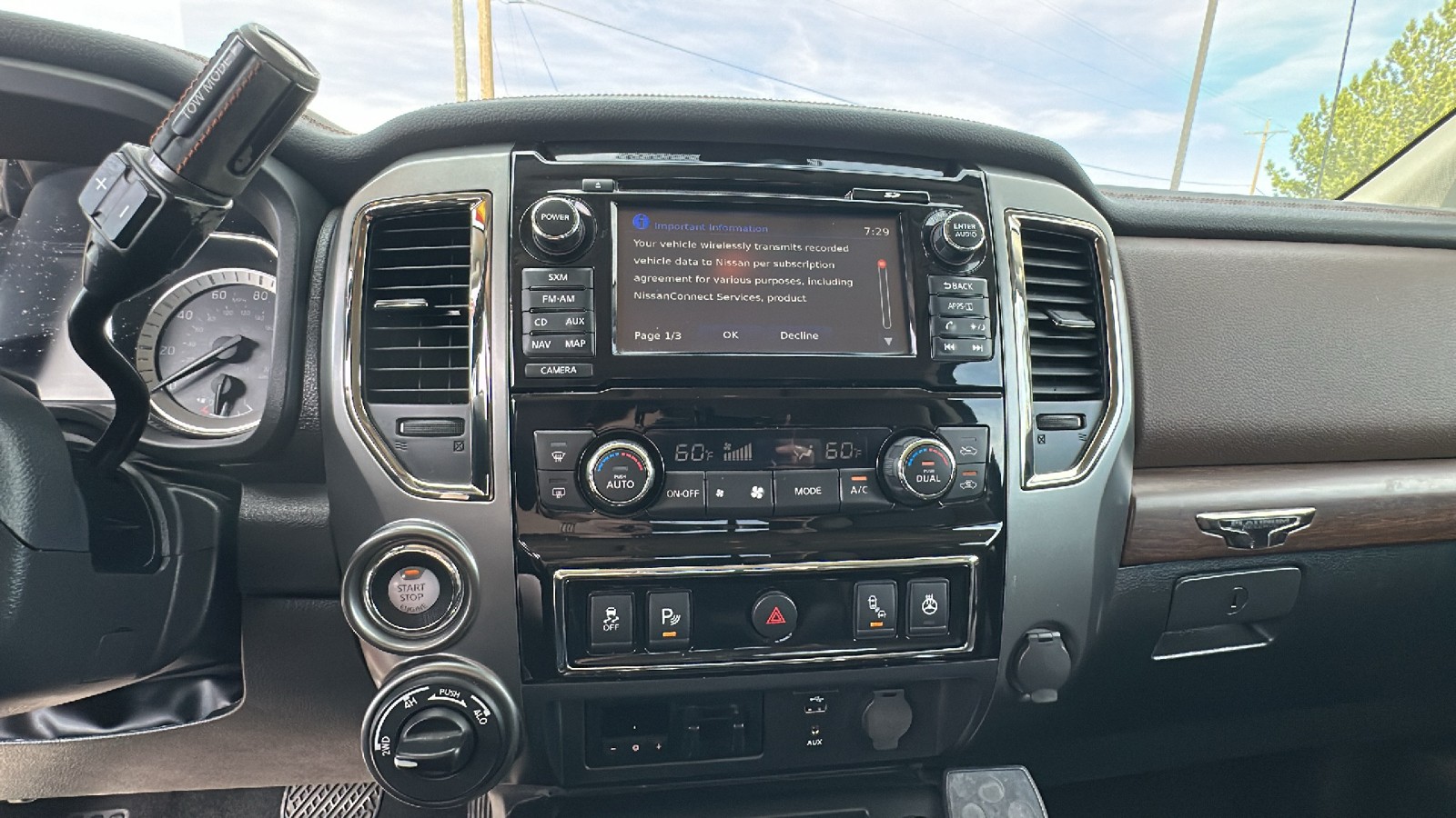 2017 Nissan Titan XD Platinum Reserve 25