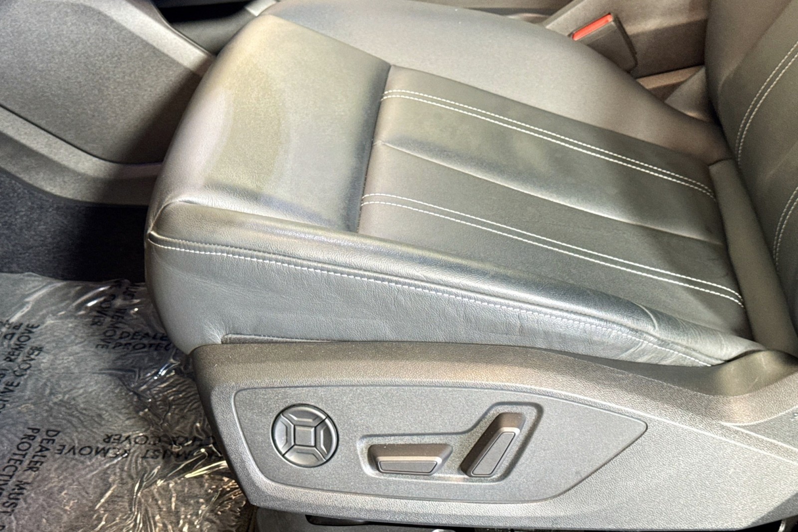 Used 2023 MYTHOS BLACK Audi Premium Plus image 17