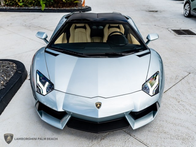 Lamborghini Aventador