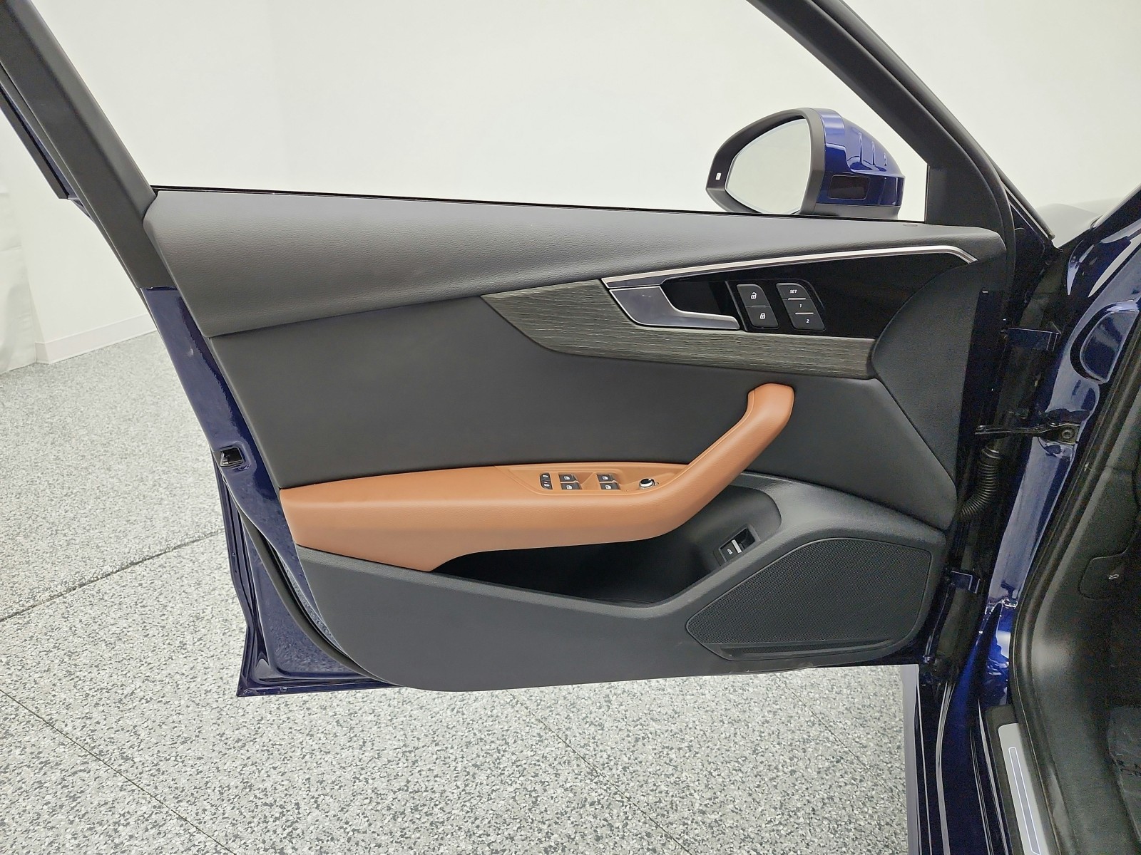 Used 2024 Navarra Blue Metallic Audi S line Premium 45 TFSI quattro image 22