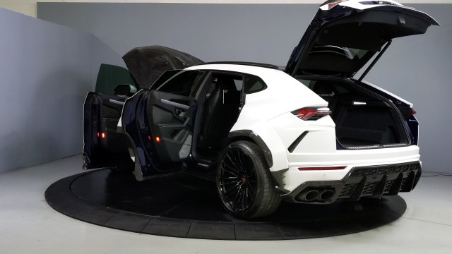 2019 Lamborghini Urus  13