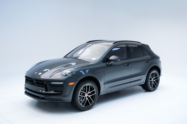2024  Macan  in , 
