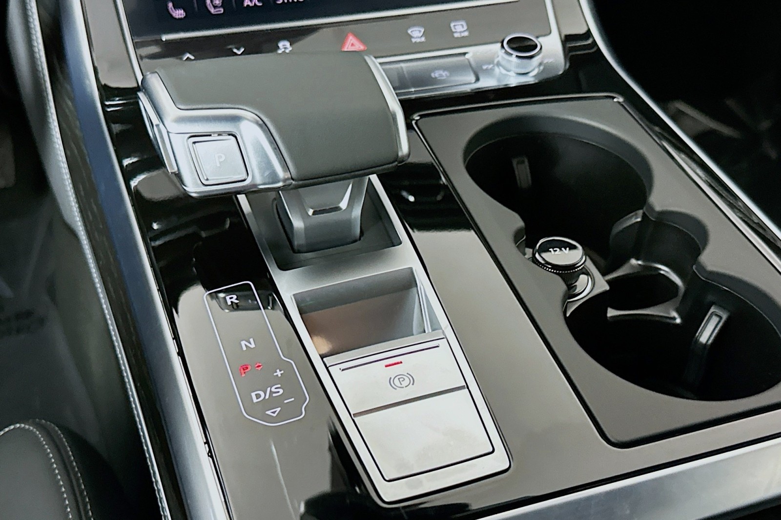 New 2026 Daytona Gray Pearl Effect Audi Prestige image 7