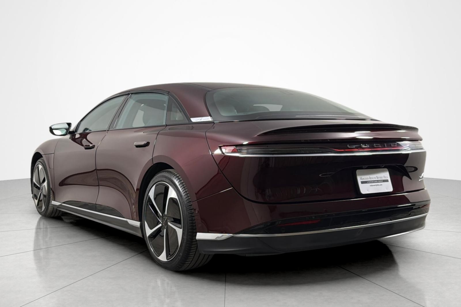 View vehicle photo 3