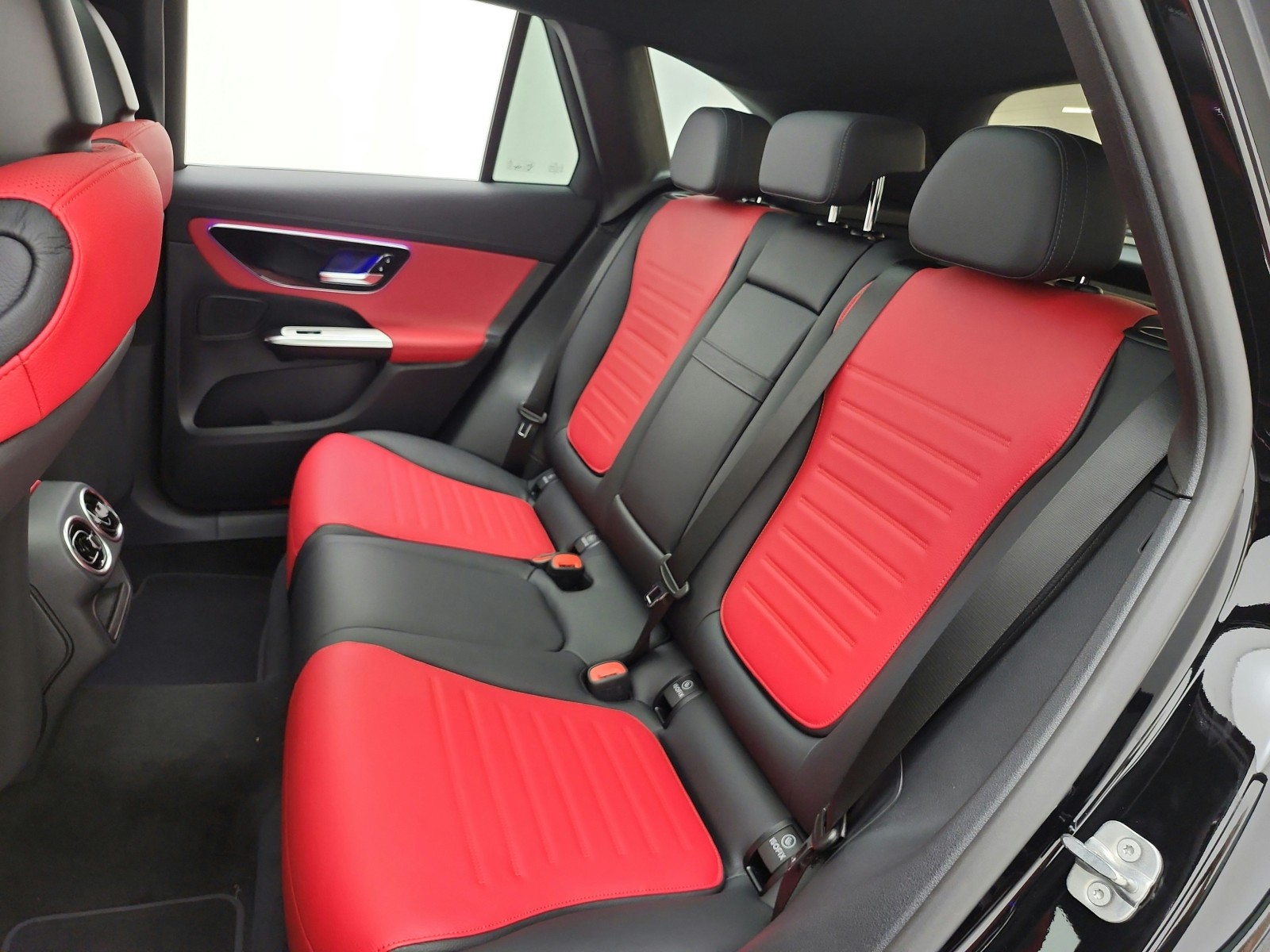 New 2027 Black Mercedes-Benz GLC 300 SUV image 11