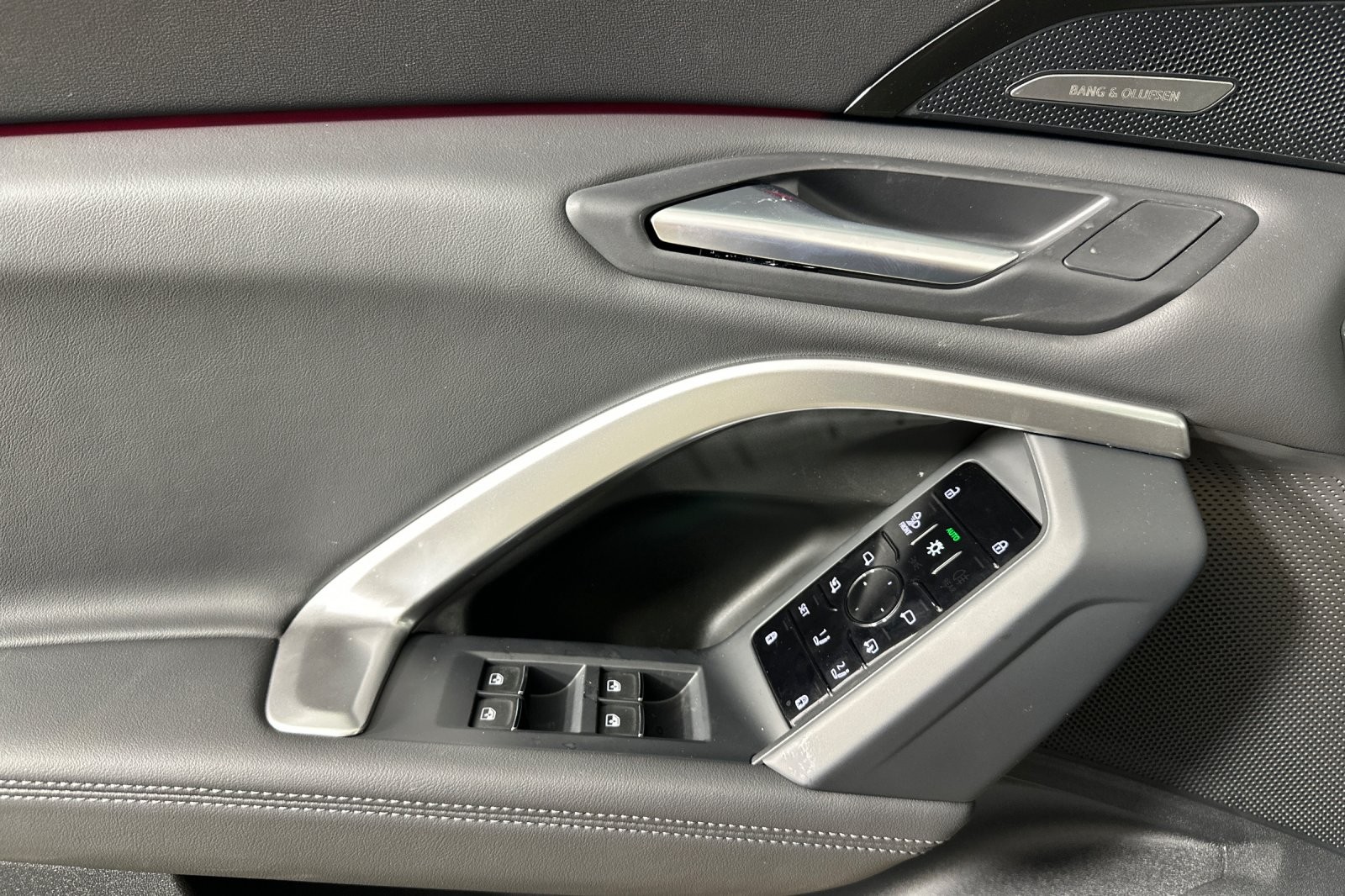 New 2025 Glacier White Metallic Audi Premium Plus 2.0 TFSI quattro image 10