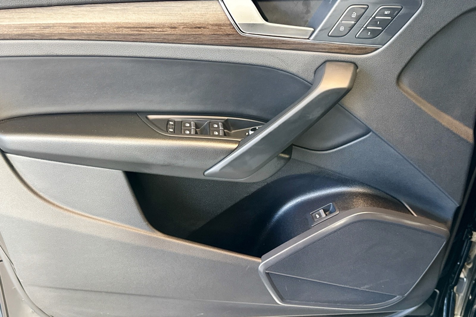 Used 2022 MYTHOS BLACK Audi S line Premium image 17