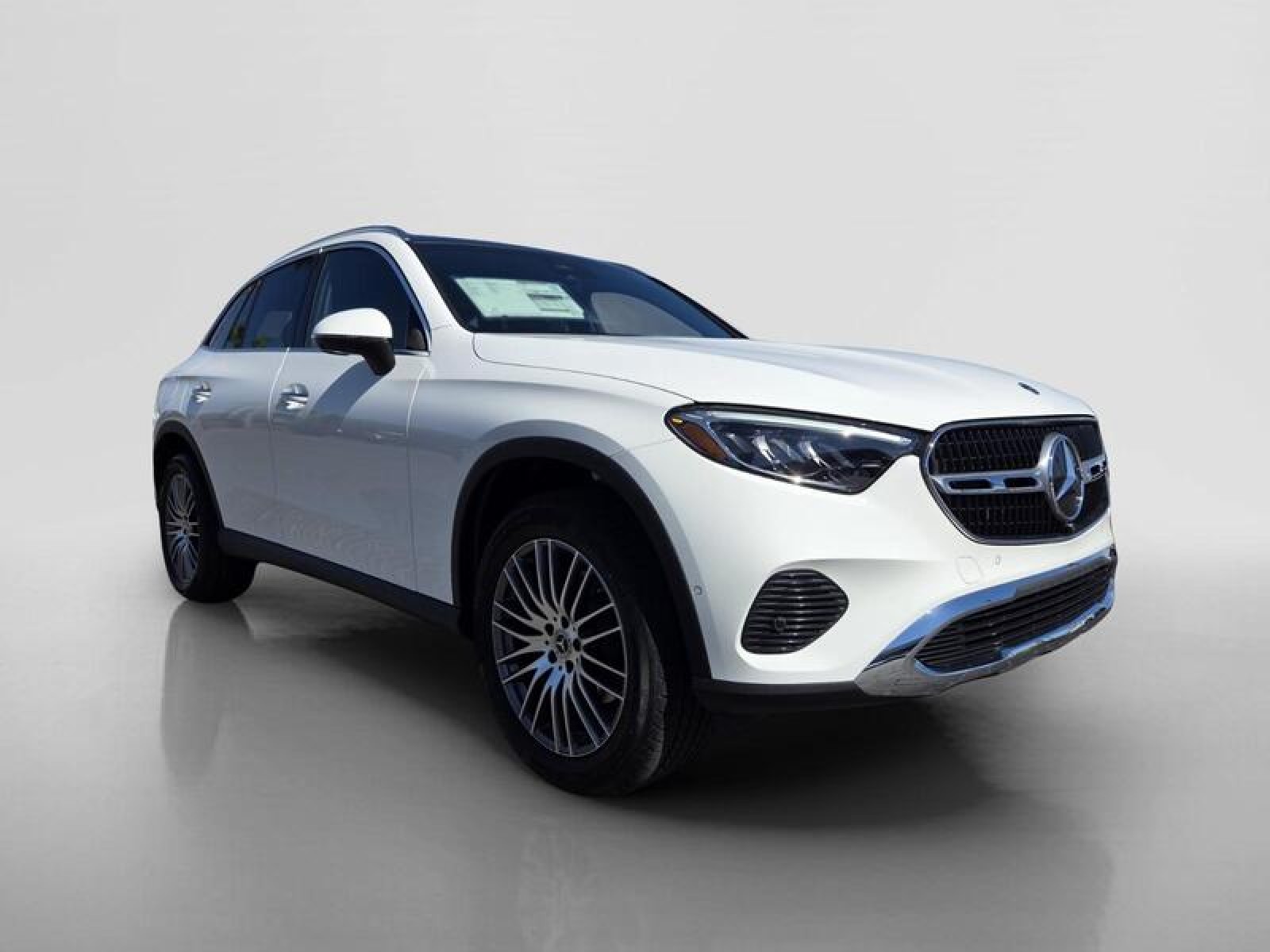 New 2027 Polar White Mercedes-Benz GLC 300 SUV image 7