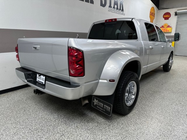 2007 Dodge Ram 3500 SLT DRW RWD Mega Cab 5.9L-Cummins in , 