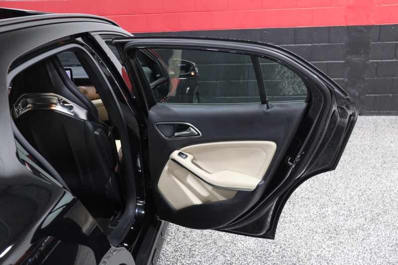 2018 Mercedes-Benz AMG GLA 45 4MATIC Performance Pkg 4dr Suv in , 