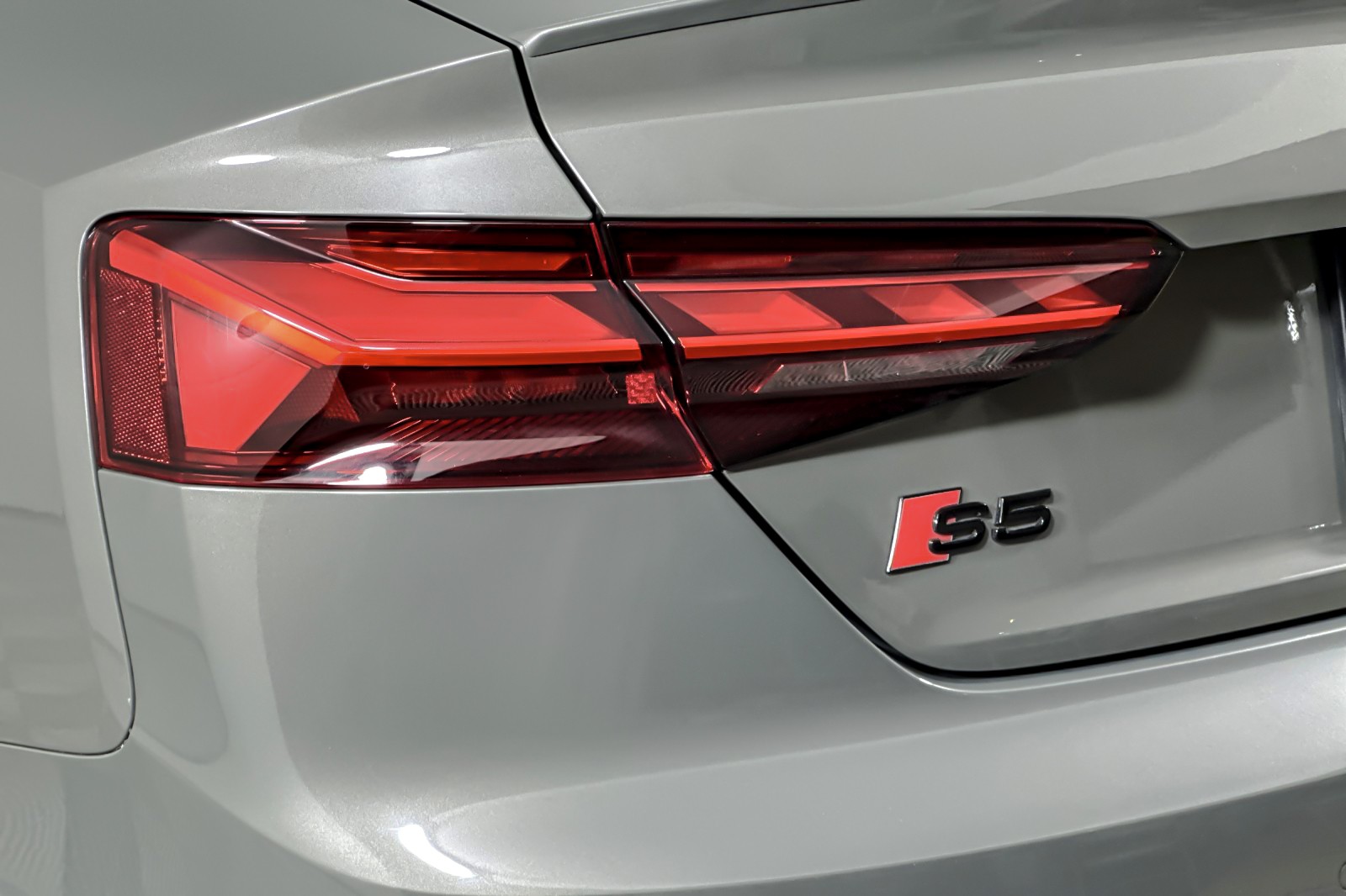 Used 2023 Chronos Gray Metallic Audi Premium Plus 3.0 TFSI quattro image 24