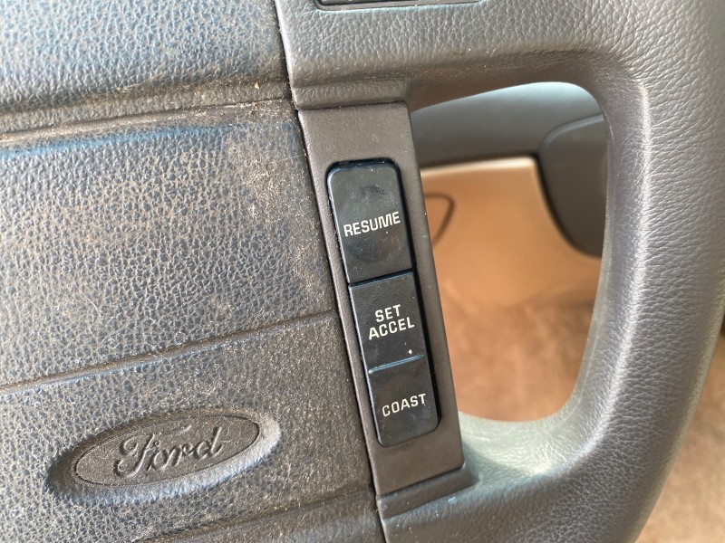 1995 Ford Crown Victoria LOW MILES 43,331 in , 