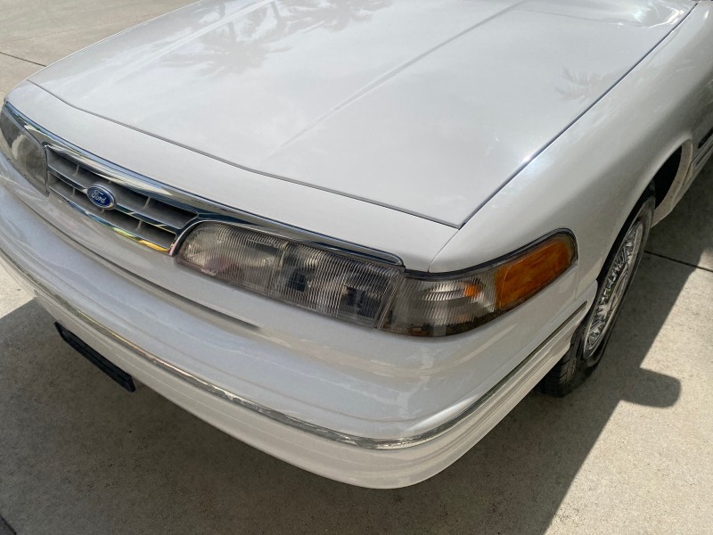 1995 Ford Crown Victoria LOW MILES 43,331 in , 