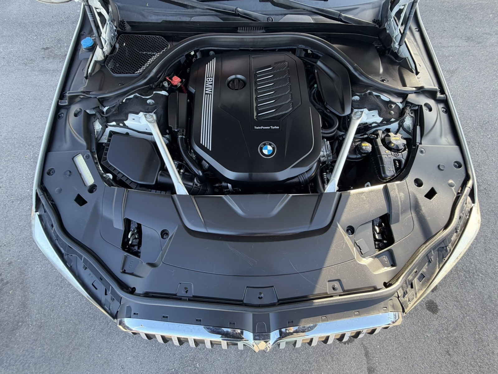 2020 BMW 740i - $21,677