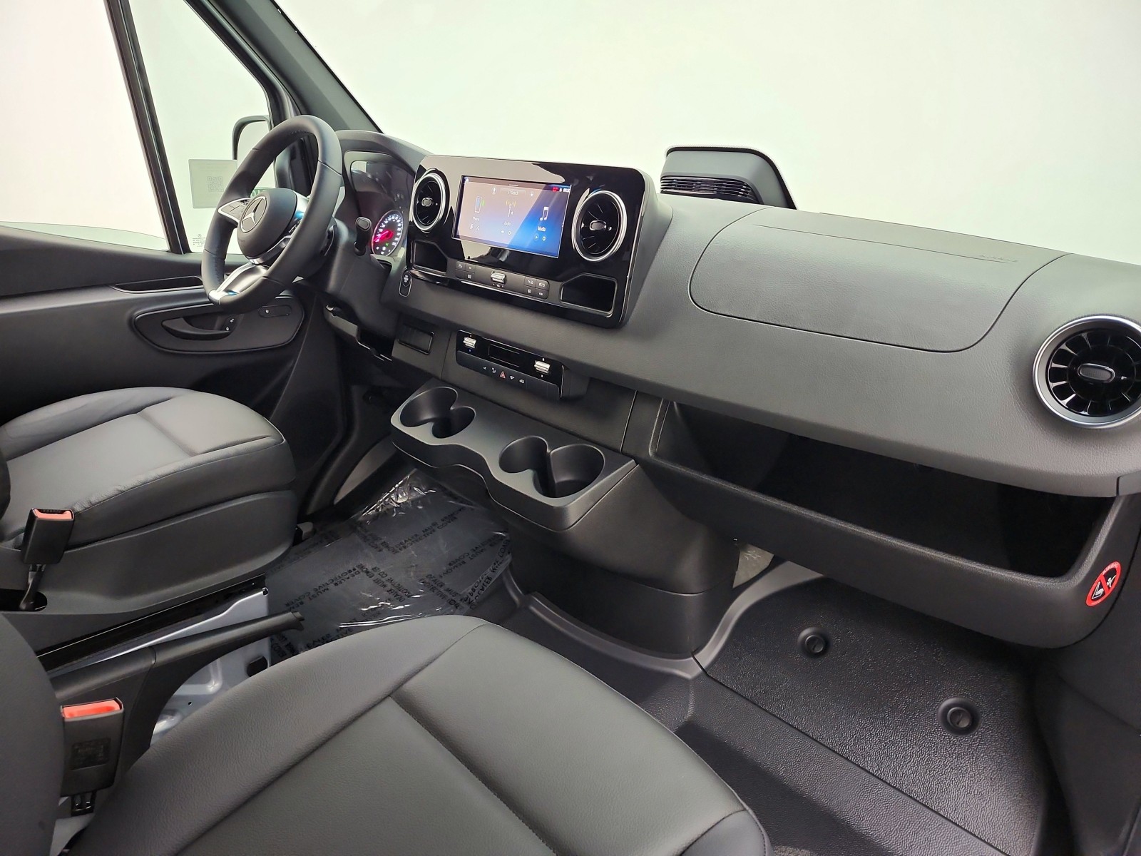 New 2026 Hightech Silver Mercedes-Benz Standard Roof 4-Cyl Diesel image 20