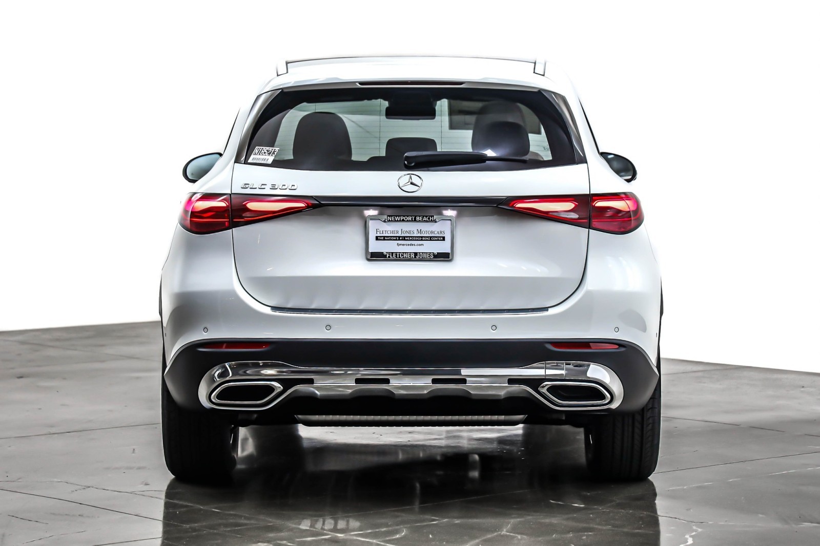 New 2026 Polar White Mercedes-Benz GLC 300 image 3