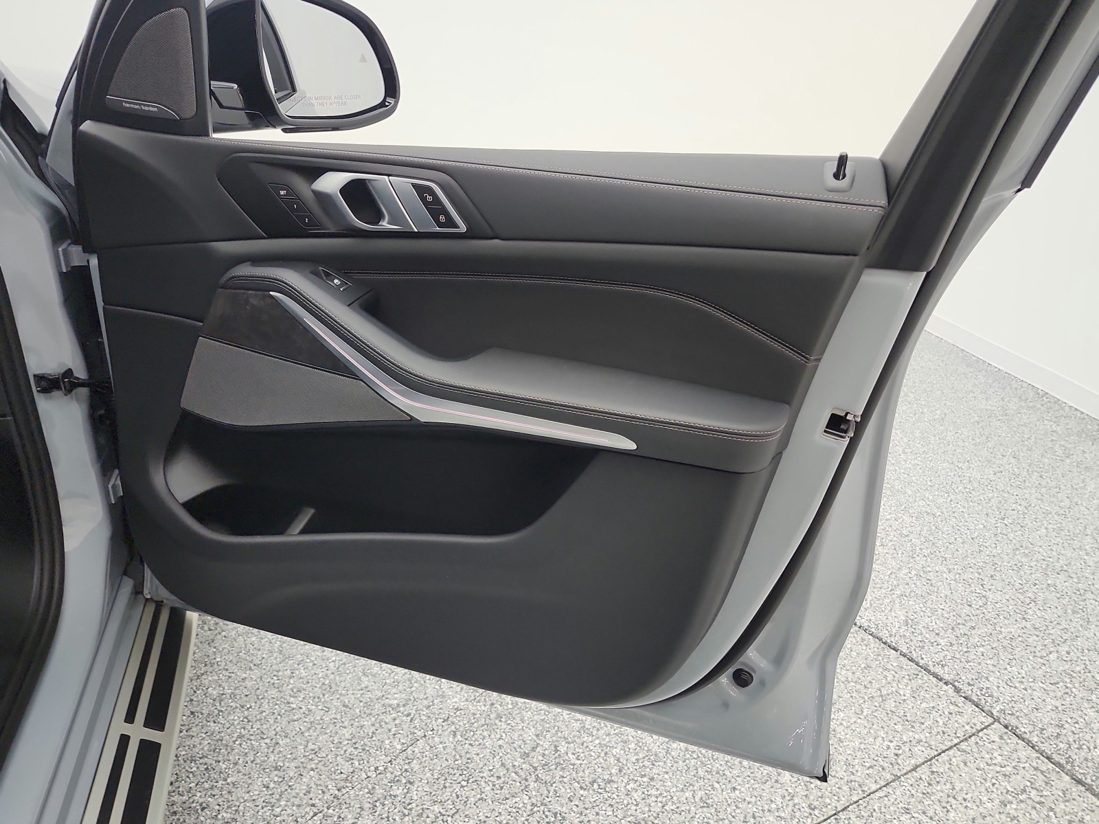 Used 2026 Brooklyn Grey Metallic BMW xDrive40i Sports Activity Vehicle image 21