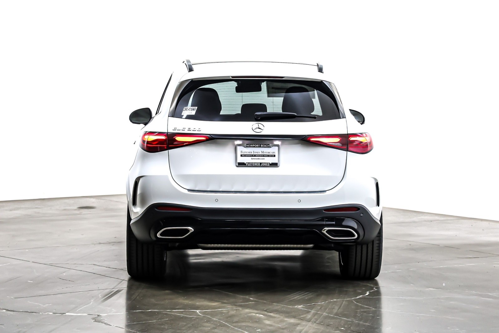 New 2026 Polar White Mercedes-Benz GLC 300 image 3