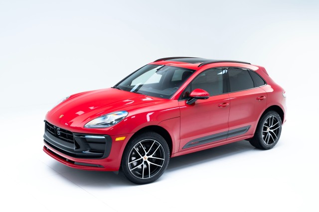 2024  Macan  in , 