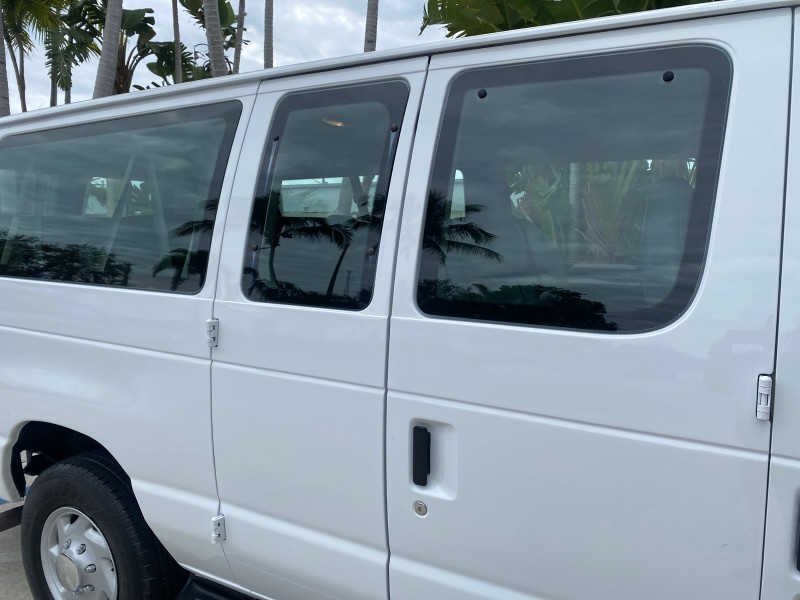 2008 Ford Econoline Wagon XLT 15 PASSENGERS E350 CLEAN in , 